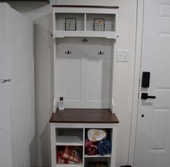 Searcy Apartment | The Center Street Studio - Sleeps 4