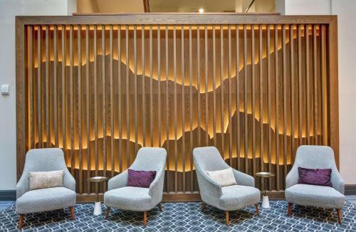 Downtown Cincinnati Hotel | The Cincinnatian Curio Collection by Hilton