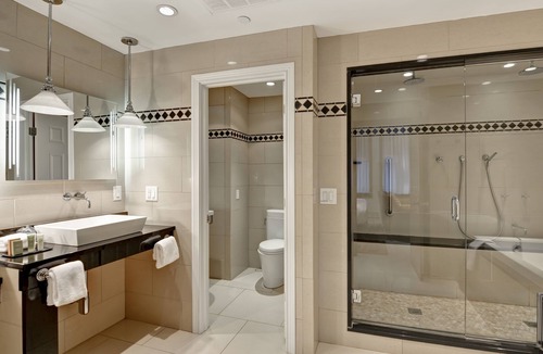 Central Business District Hotel | The Cincinnatian Hotel Curio Collection by Hilton