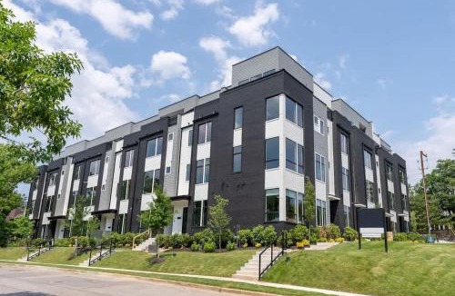 Hillsboro Village House | The Commodore by Stay Local Nashville