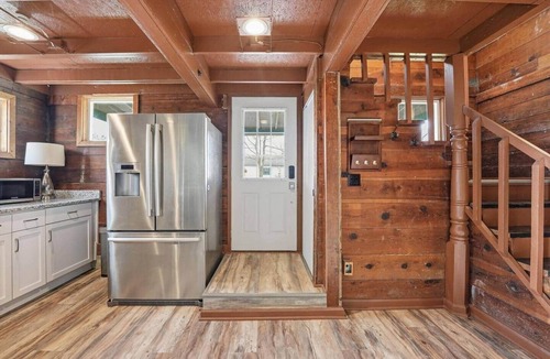 Bucyrus House | The Cottage at BluHawk Farms