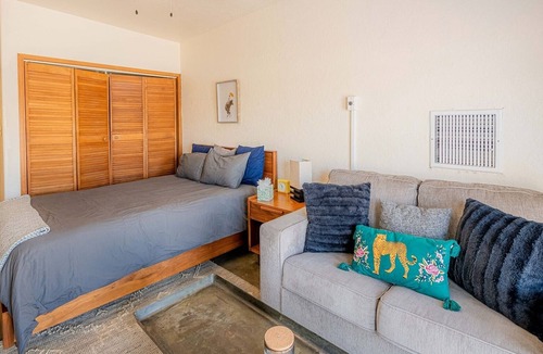 Highland Business House | The Cottage at Quincy B - Studio apartment in great location!