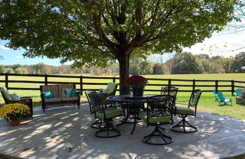 Campbellsville House | The Cottage At The Lake - Green River Lake
