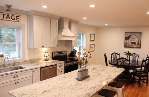 Campbellsville House | The Cottage At The Lake - Green River Lake