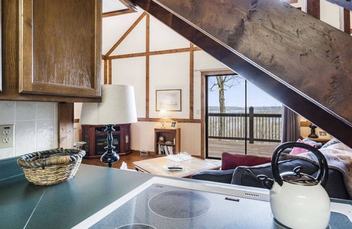 Branson West Cabin | The Cottages on Lake Bluff -nearby Table Rock Lake!