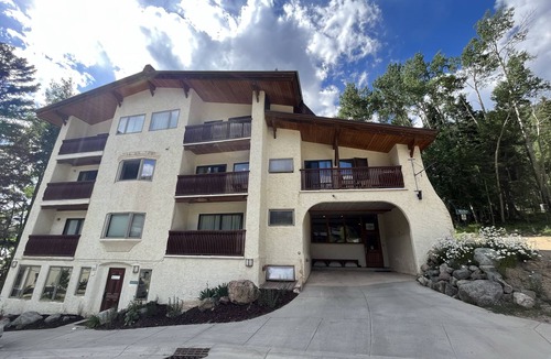 Taos Ski Valley Condo | The Coziest Lift View Condo in Taos Ski Valley
