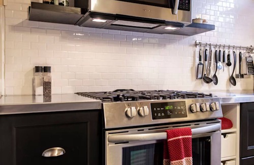 Cherokee Triangle House | The Cozy Bungalow-Historic Highlands-Bardstown Rd