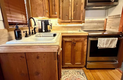Rutledge Cabin | The Cozy Cabin