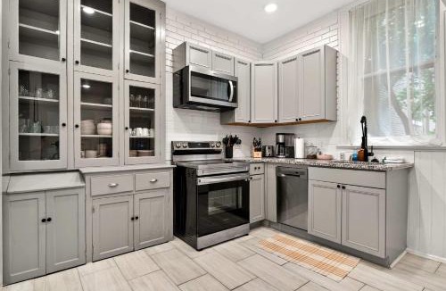 Highlands Apartment | The Crimson Cottage- A Premium Highlands Retreat