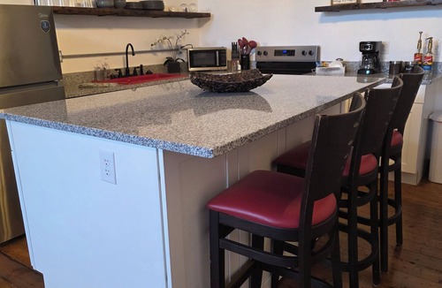 Vevay Apartment | The Delaney's Saloon