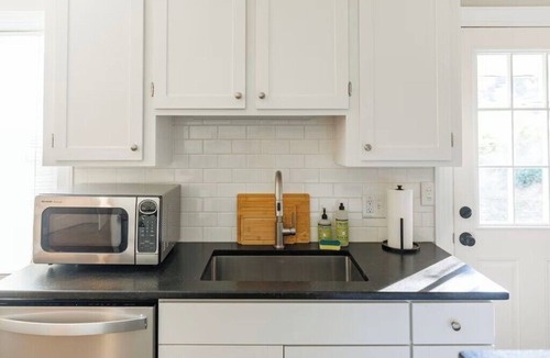 Cary House | The Downtown Cottage, Stylish & Walkable in Cary