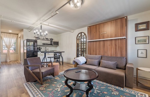 East Market District Apartment | The Duke Hotel