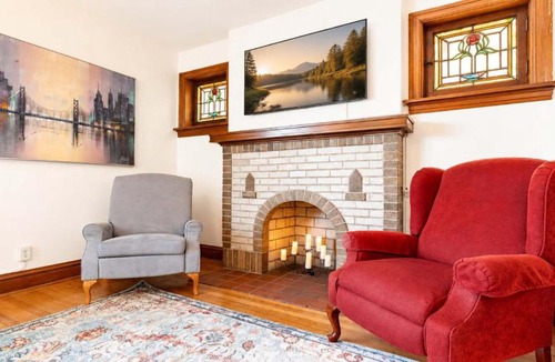 St. Louis House | The Fillmore House - Historic 2BR Near Carondelet