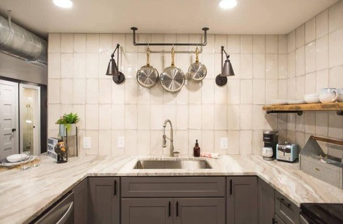 Nashville Apartment | The Frontier Getaway