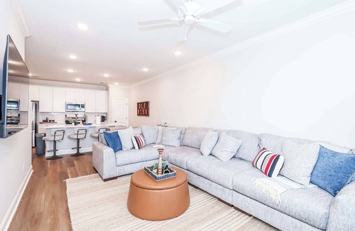Oxford House | The Grove Getaway at Patterson Place