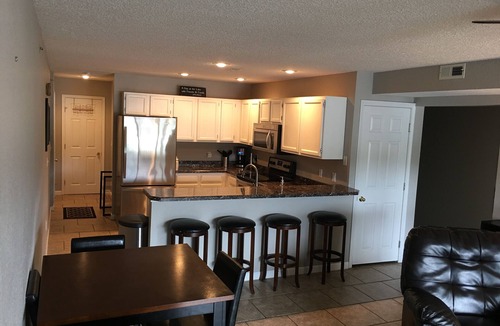 Osage Beach Condo | The Ledges - 3Br, 2Ba Walk off deck! Slip included.