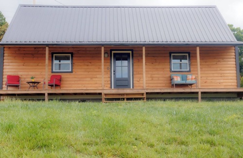 New Tazewell Cabin | The Lodge Cabin ~Norris Lake Views and Mountain Backdrops