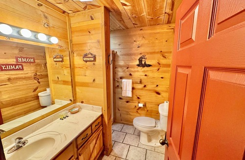 Mountain View Cabin | The Lonesome Dove #46 2-bedroom cabin walking distance to the courthouse square.