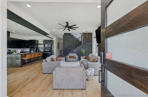 Bixby House | The Madrigal House. Spacious Luxury Stay in Bixby, OK. Near Tulsa