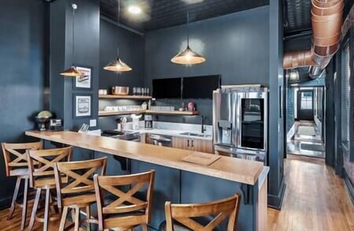Butchertown House | The "Manhattan": Downtown Speakeasy
