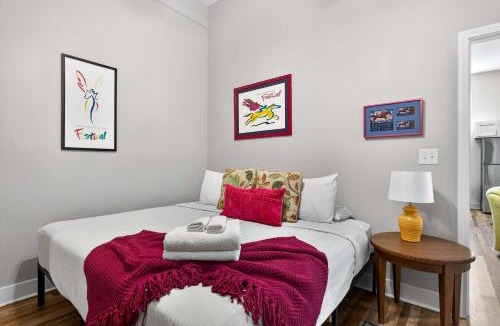 Taylor Berry House | The Matt Winn Suite A Cozy Modern Brick Home