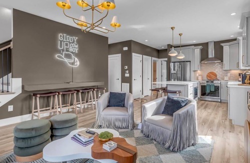 Katie Hill Neighborhood Apartment | The Modern Honkey: Rooftop Hot Tub | Sleeps 12!