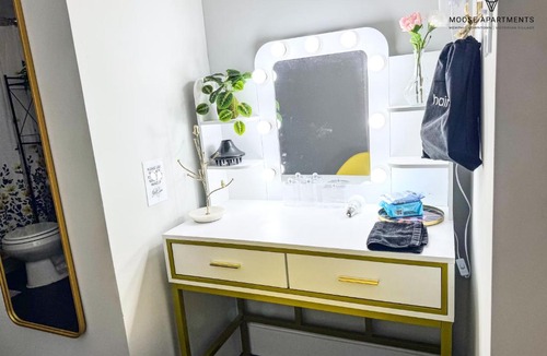 Downtown Memphis Apartment | The Moose #12 - Brand New Modern Luxe Loft with Free Parking, King Bed & Fast WiFi
