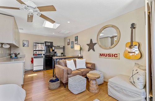 Downtown Flagstaff Apartment | The Music Studio, Historic FLG, Sleeps 3, Private & A/C!