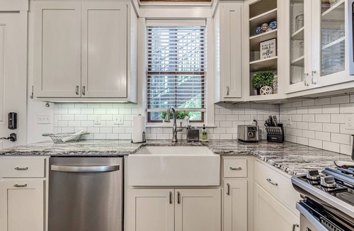 Eufaula Condo | The Niuk | Walk to Pool, Lake & Pizza