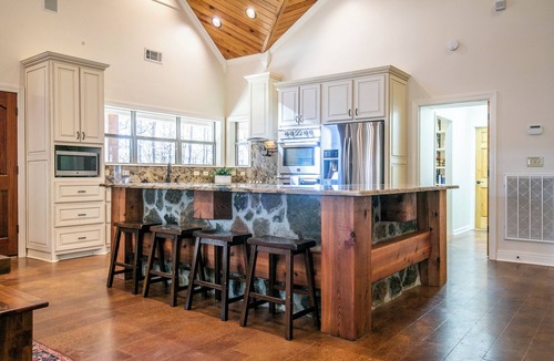 Lafayette County House | The Perfect Oxford Basecamp for Families, Friends & Rebels