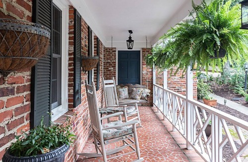 Williamsburg Bed & Breakfast | The Primrose-Queen-Superior-Ensuite with Shower-Ga