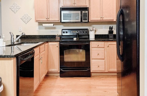 Louisville House | The River Vale - Peaceful Kentucky charm just off scenic River Road