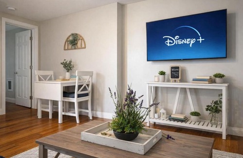 Bristol Apartment | The Rustic Retreat- close to downtown