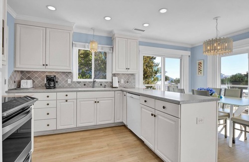 Shell Island House | The Sea Guld: Beach Access, Expansive Decks, Elevator & Outdoor Shower!
