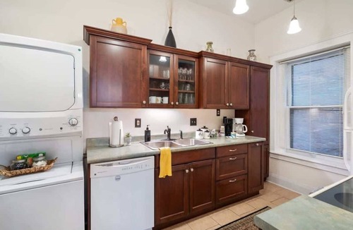 Old Louisville House | The Starburst House | Prime Location | Parking