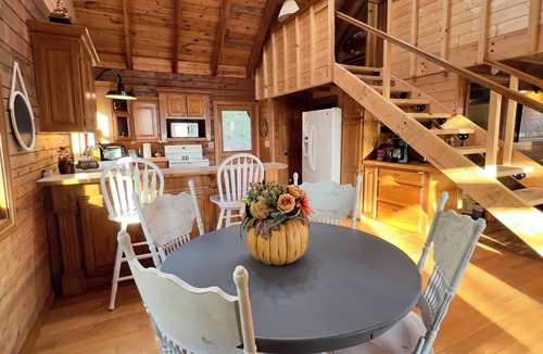 Lampe Cabin | The Sunrise Cabin
