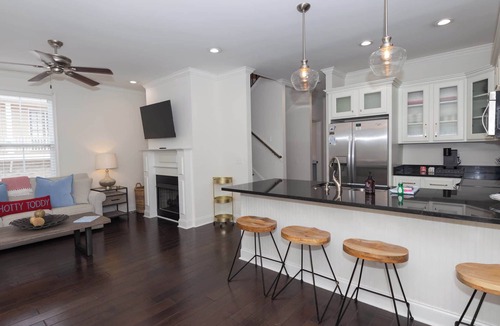 Oxford Condo | The Tanglewood Ten by Apex Short Term Stays