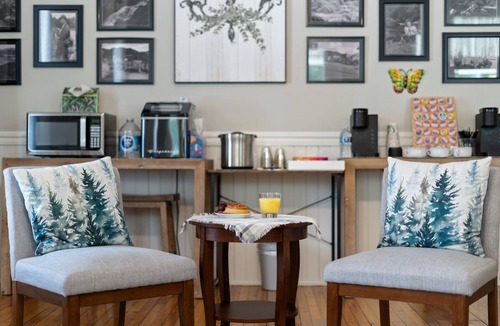 Tellico Plains Hotel | The Tellico Plains Inn, Historic Boutique Hotel, The Babcock Room