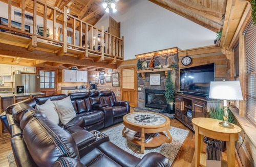 Piney Flats Cabin | The Triple Porch Retreat, Canoe Cabin@BooneLake,EV