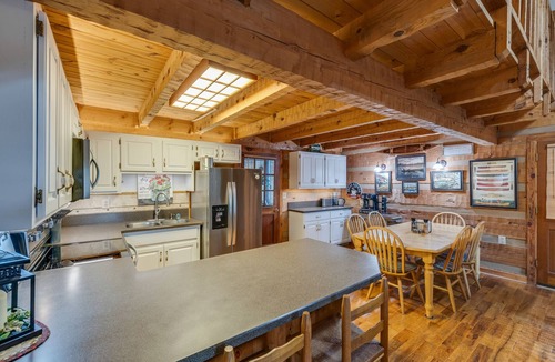 Piney Flats Cabin | The Triple Porch Retreat, Canoe Cabin@BooneLake,EV