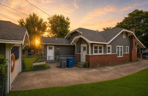 Turner Park House | The Tulsa Flag House - 1920s Tulsa Bungalow