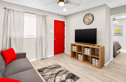 Biggs Field Apartment | This apartment is a 1 bedroom(s), 1 bathrooms, located in El Paso, TX.