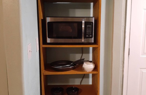 Biggs Field Apartment | This apartment is very convenient for people who want to relax.