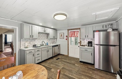 Frankfort House | This house is a 3 bedroom(s), 2 bathrooms, located in Frankfort, KY.