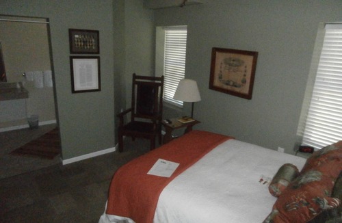 Odell Bed & Breakfast | This is your 'home away from home'!10 bedrooms,11 baths! MUST CALL TO RESERVE!