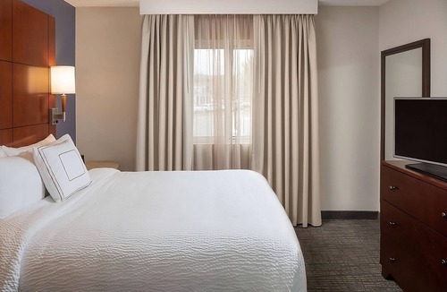 Brentwood Hotel | Time To Relax in Your Suite! Full Kitchen, Free Breakfast