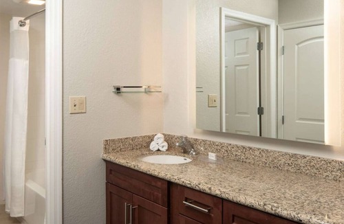 Brentwood Hotel | Time To Relax in Your Suite! Full Kitchen, Free Breakfast