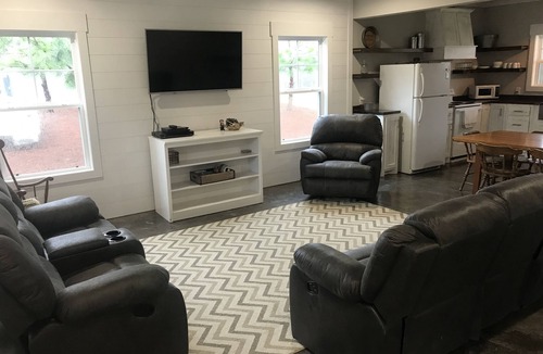 Winchester House | Tims Ford Lake! Modern farmhouse right across street from State Park