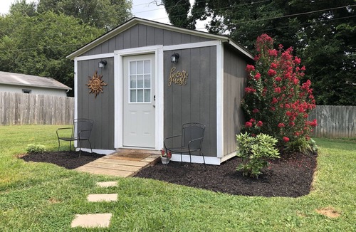 Hillview House | Tiny House Near Louisville
