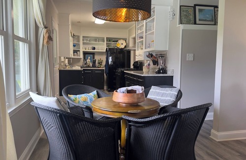 Belhaven House | Tooley Street Retreat